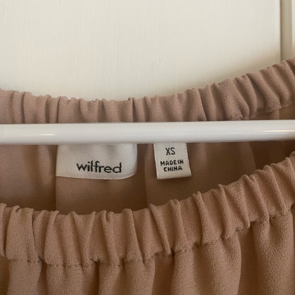 Aritzia Eleanora Blouse Mauve - Picture 4 of 4